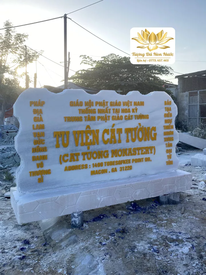 BẢNG HIỆU ĐÁ