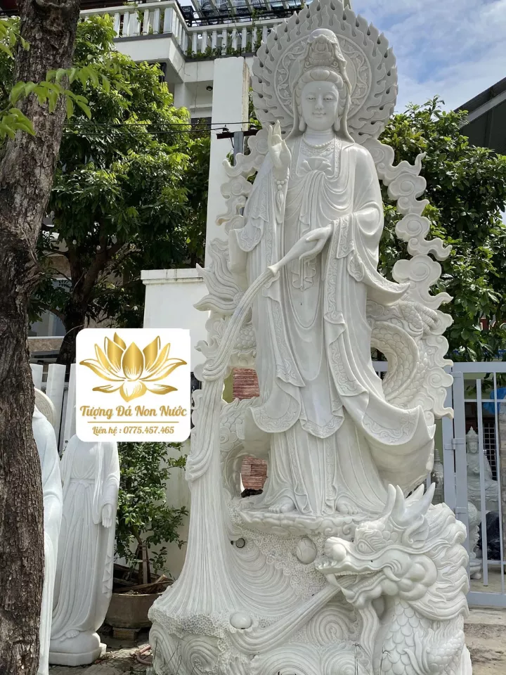 QUAN ÂM NGỰ LONG